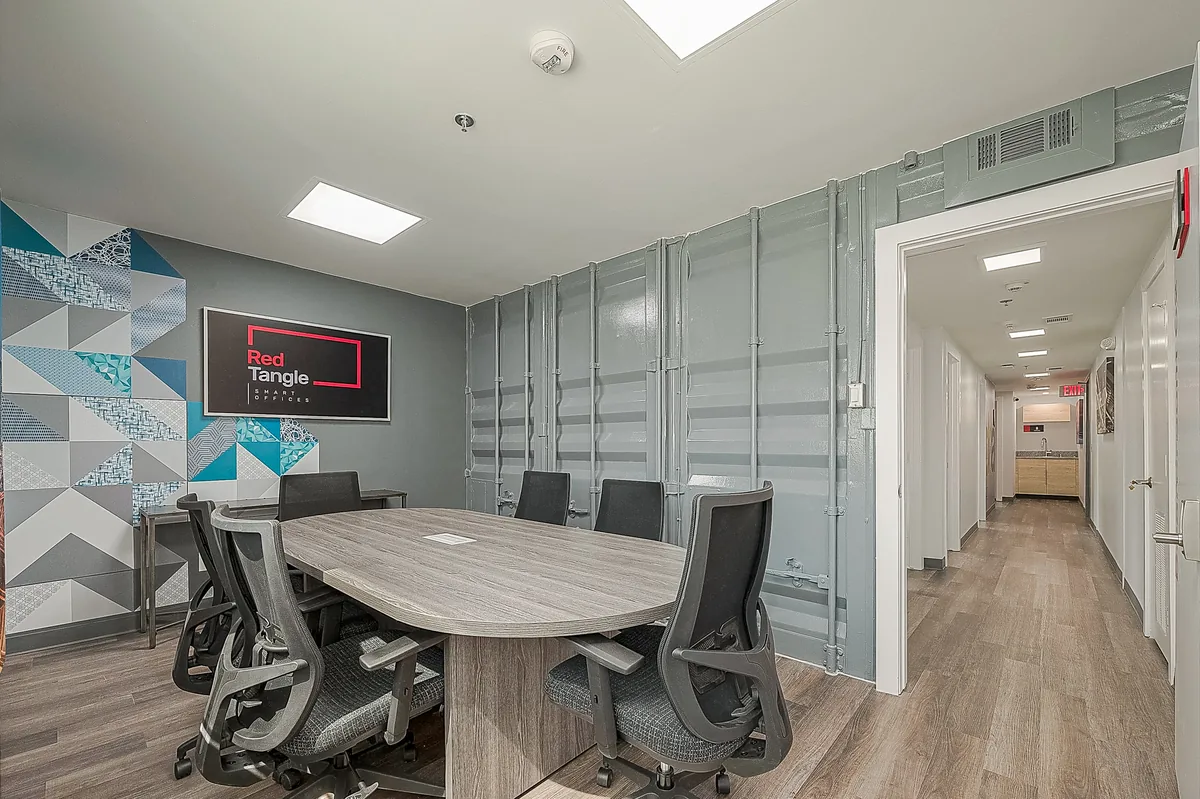 Sala de juntas · Red Tangle Workspaces